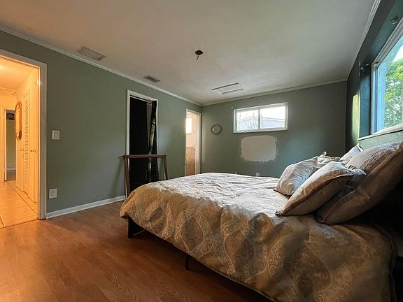 4th image of 5105 SW 92nd Avenue