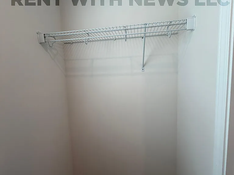 105 Brookberry Ct — Photo 32