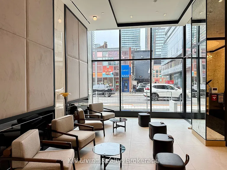 8 Wellesley St W #806 — Photo 4
