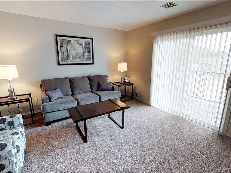 Sierra Vista Apartments — Photo 52