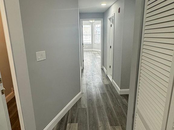 5th image of 2727 N 29th St Floor 2