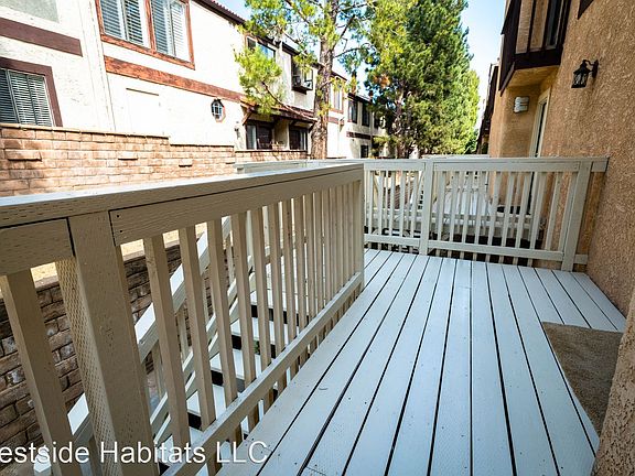 4th image of 5315 Colodny Dr Unit 13