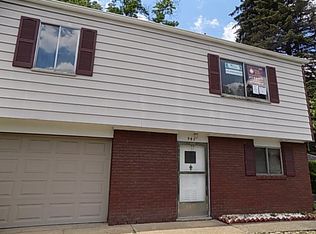 941 McIntosh Dr, McKeesport, PA 15132