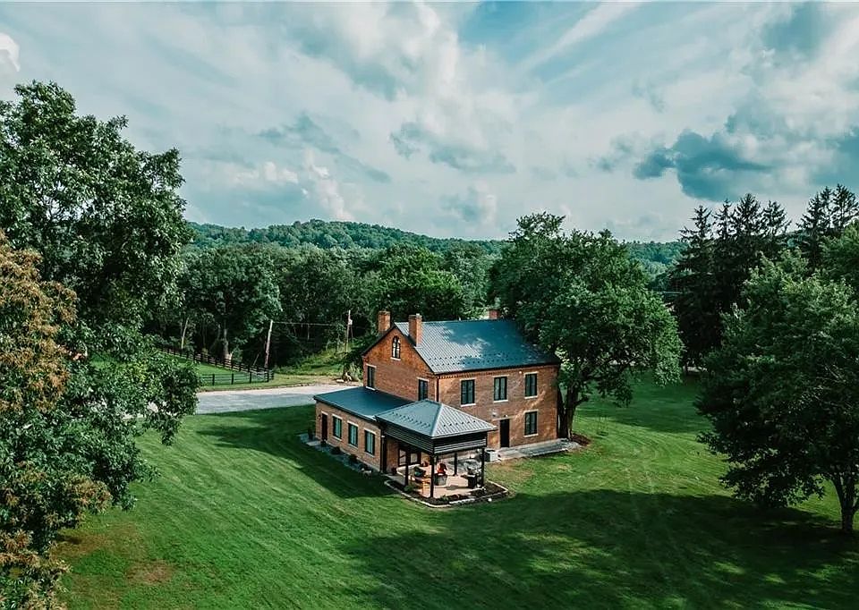 1st image of 2318 Fleming Rd