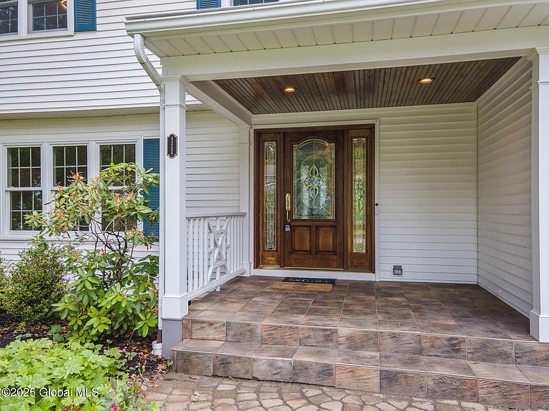 5th image of 11 Boylston Drive