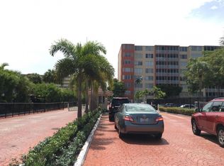 1690 NE 191st St #1011, North Miami Beach, FL 33179