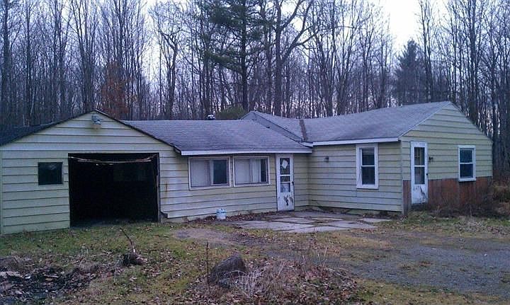2nd image of 2949 Ditty Rd