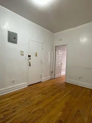 Rented by Peter R. Hungerford, LREB | media 12