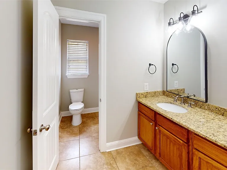 109 Sheila Blvd — Photo 16