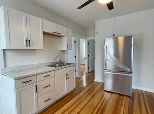 41 Henrietta St FLOOR 2, Providence, RI 02904