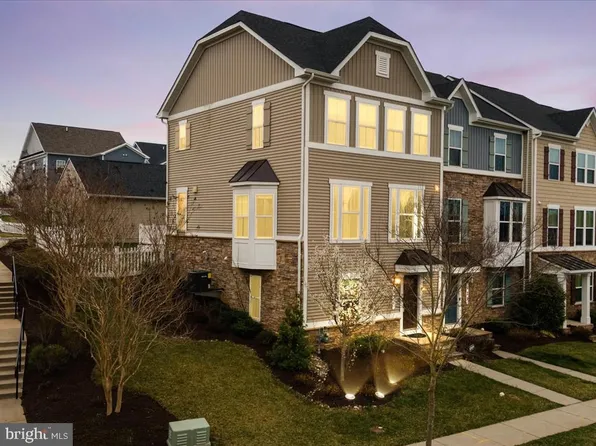 631 Potomac View Pkwy, Brunswick, MD 21716