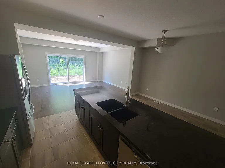 928 Robert Ferrie Dr — Photo 4