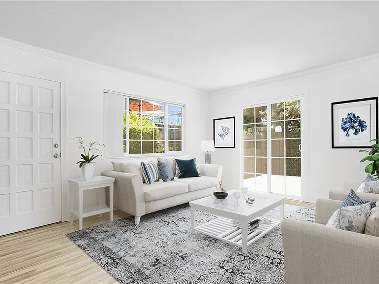 34102 Amber Lantern St — Photo 3