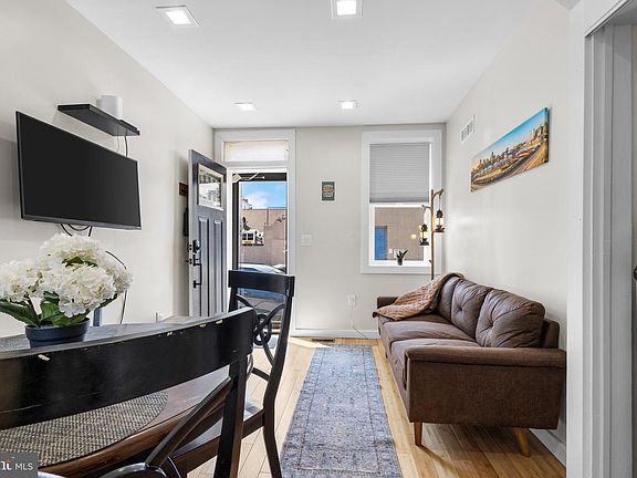 3rd image of 1310 Gough St