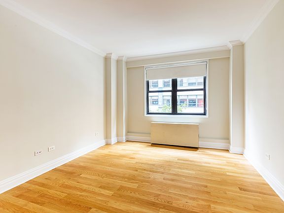 5th image of 141 E 33rd St APT 10