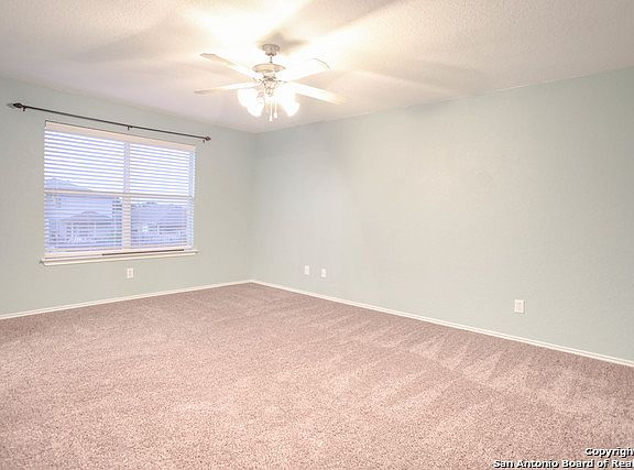 4th image of 560 Perch Mdw