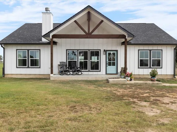 3389 Sparta Field Rd, Waelder, TX 78959