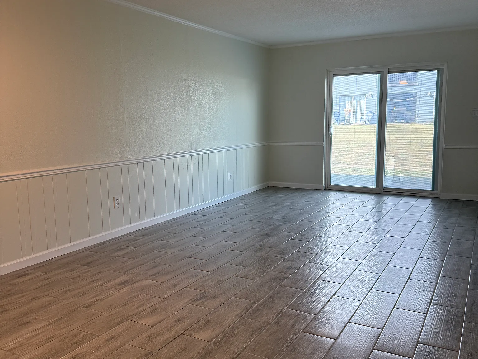2 bed, 1112 sqft, $1,000 — Photo 2