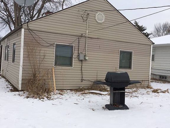 3rd image of 3441 Avenue E