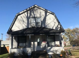 220 9th St, Gothenburg, NE 69138