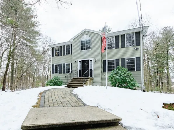 484 Shawsheen Ave, Wilmington, MA 01887