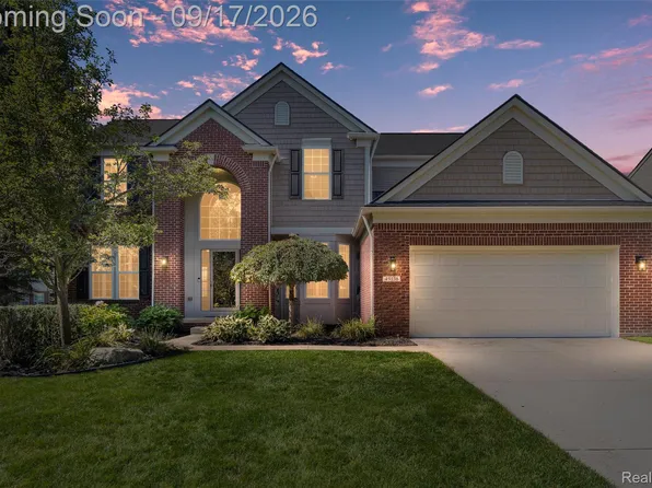 49136 Running Trout Ln, Northville, MI 48168