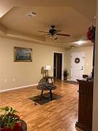 5th image of 203 Willow Creek Dr