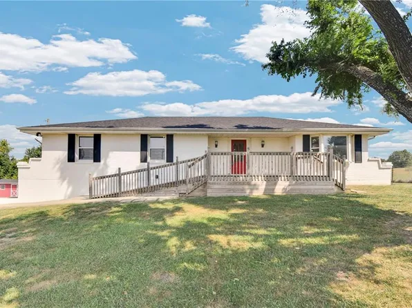 8500 E State Route Yy Hwy, Peculiar, MO 64078