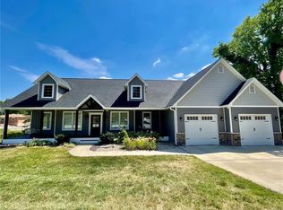 2233 Wildwood Dr, Glen Carbon, IL 62034