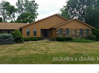 116 Country Club Rd, Bryan, OH 43506