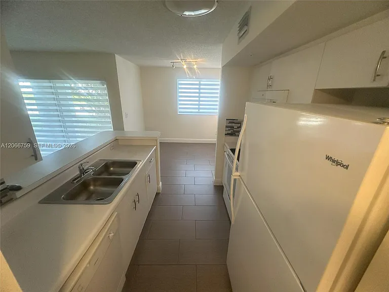 2640 S University Dr #118 — Photo 11