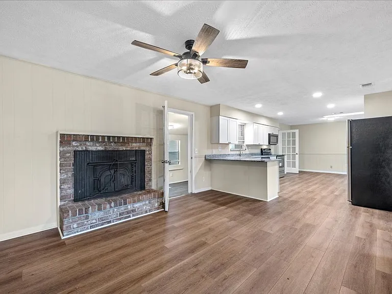 1683 Morningside Dr — Photo 13