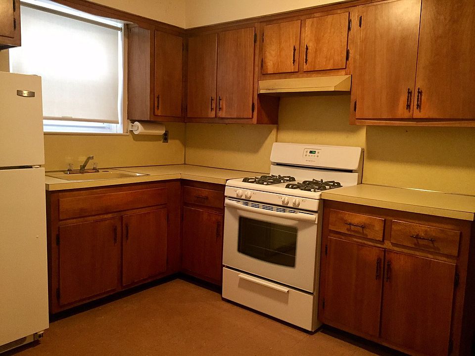 2nd image of 1420 71st St #1