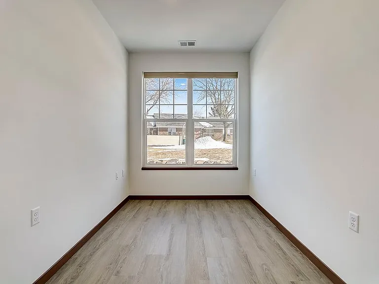 1931 Eastwood Way #1931 — Photo 29