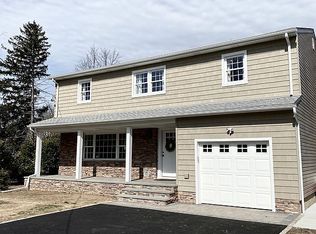 3533 Lufberry Ave, Wantagh, NY 11793