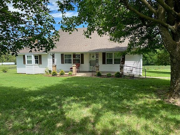 2nd image of 1076 N Barrington Rd