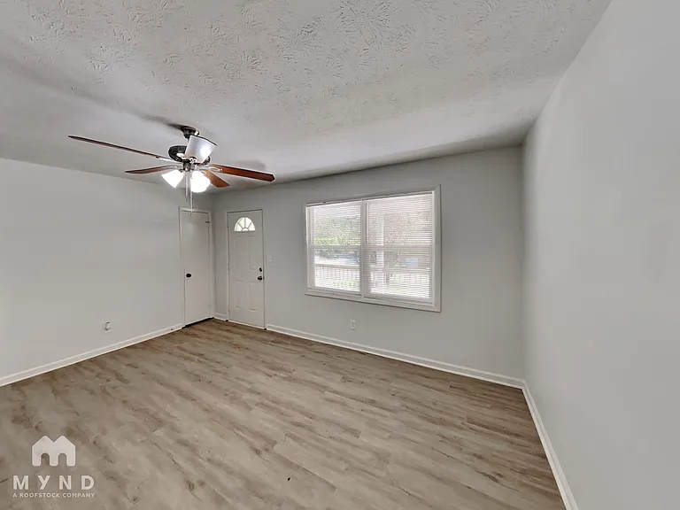 2245 Chestnut Log Loop — Photo 5