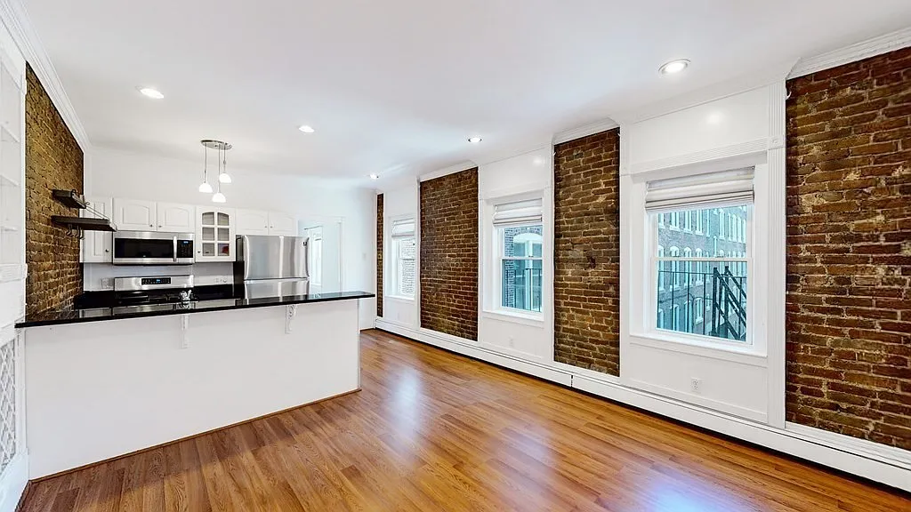 2 bed, 1.0 bath, 663 sqft, $3,750 — Photo 1