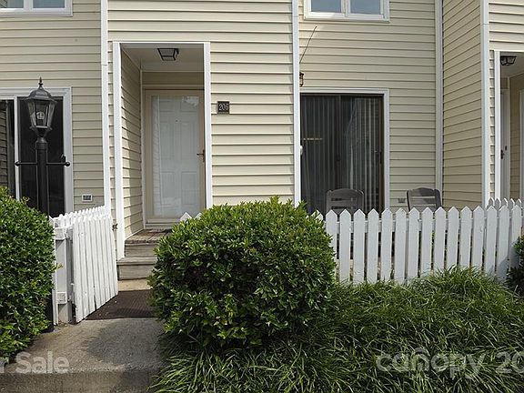 2nd image of 206 Wildwood Dr #203