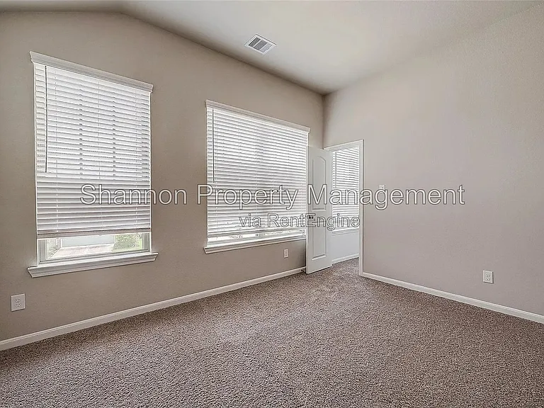 2559 Terrace Point Dr — Photo 39