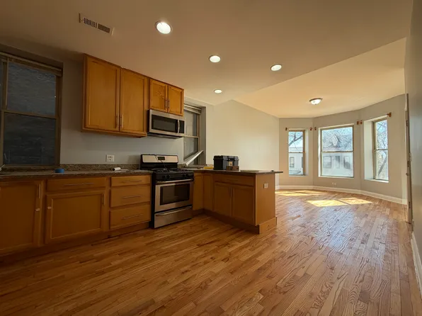 428 E 46th Pl APT 2, Chicago, IL 60653