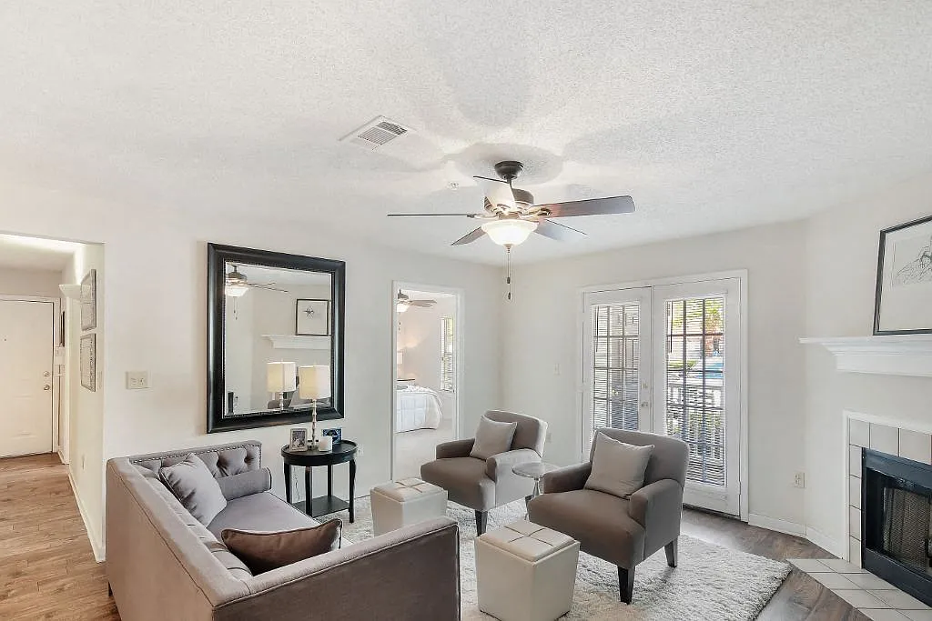 The Reserve at Woodchase — Photo 1