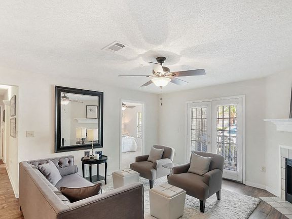2nd image of 131 Woodchase Park Dr #1011