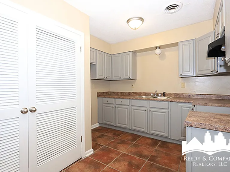 3095 Normandy Dr — Photo 4