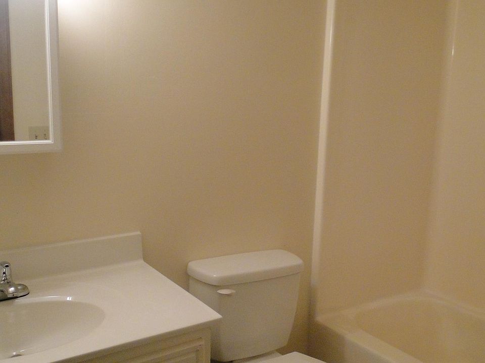 2nd image of 10411 S Main St APT H