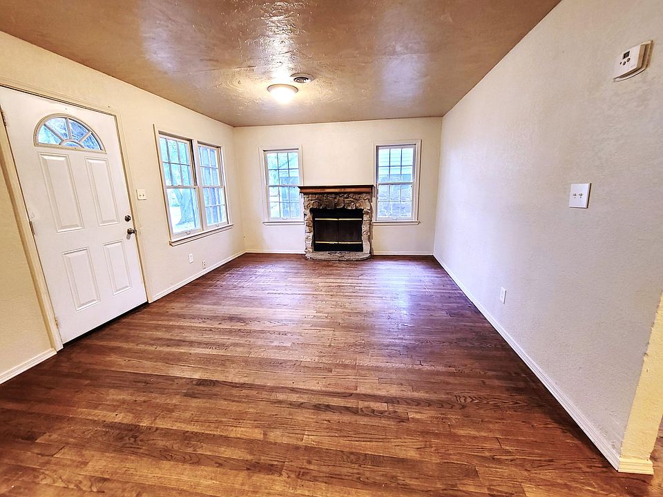 1st image of 4404 SE 21st St