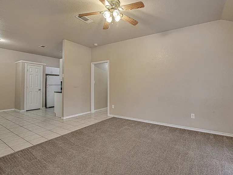 116 Honey Bee Dr #116 — Photo 7