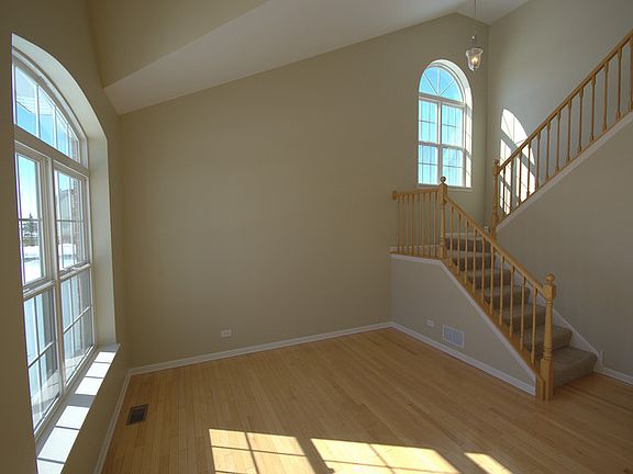 2nd image of 205 Fieldstone Dr