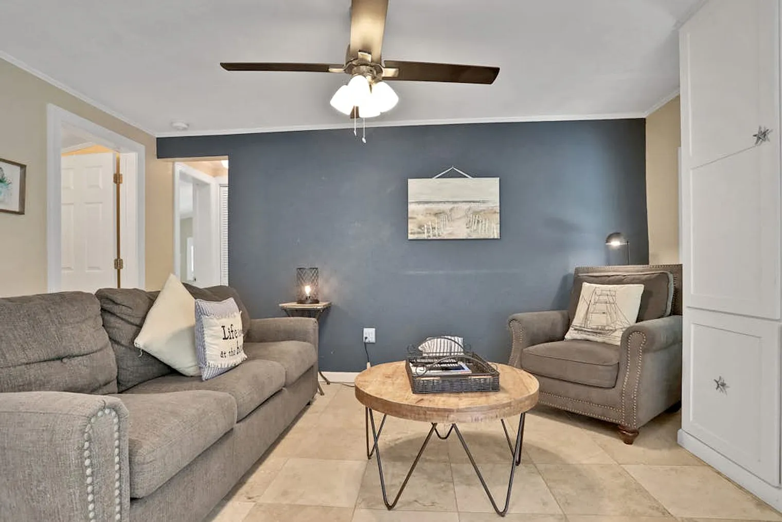 6 bed, 3.0 bath, 2045 sqft, $12,970 — Photo 3