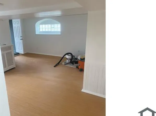 4860 N 8th St, Philadelphia, PA 19120